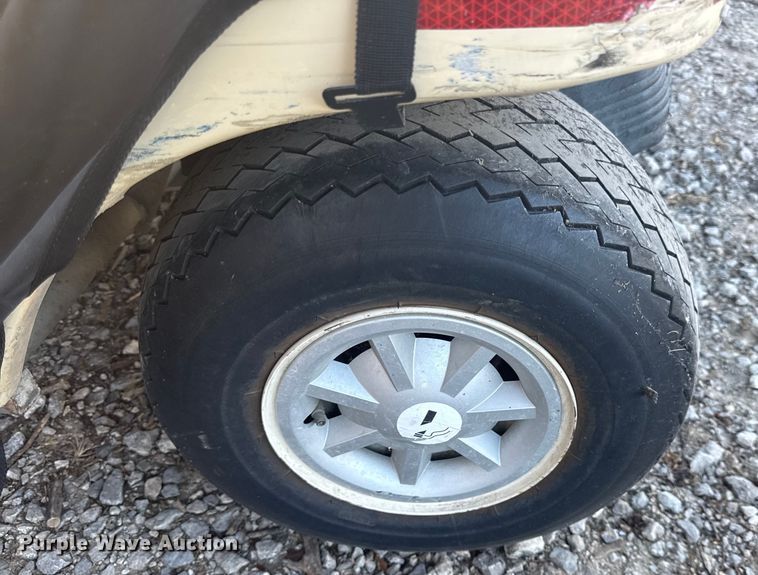 image for item EN0499 (3) Clubcar golf carts