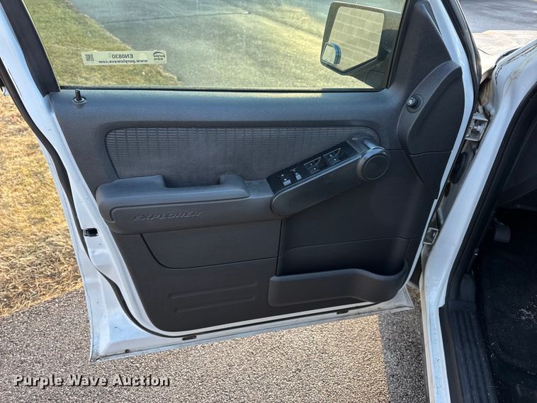 image for item EN0830 2009 Ford Explorer SUV