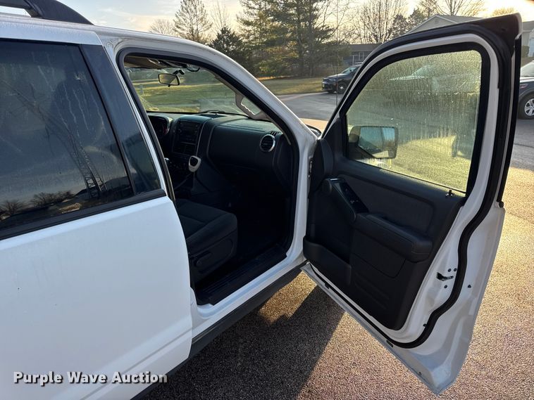 image for item EN0830 2009 Ford Explorer SUV