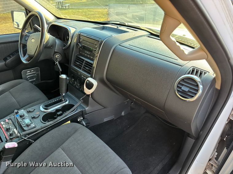 image for item EN0830 2009 Ford Explorer SUV