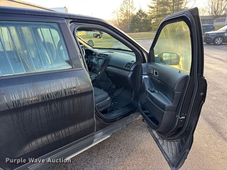 image for item EN0831 2018 Ford Explorer Police Interceptor SUV