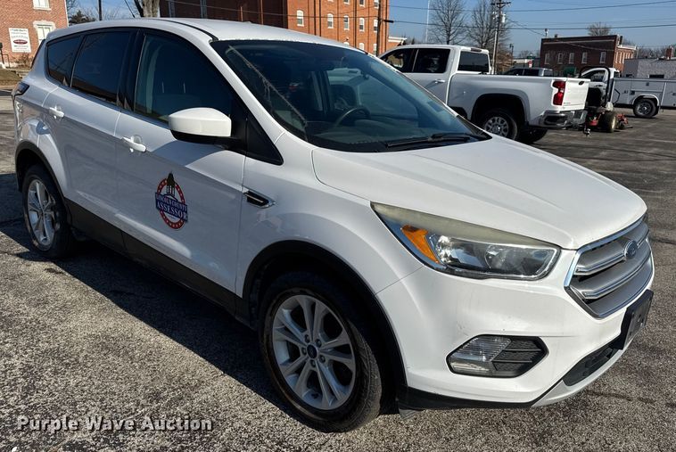 image for item EN0832 2017 Ford Escape SE SUV