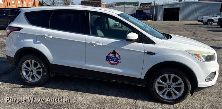 image for item EN0832 2017 Ford Escape SE SUV