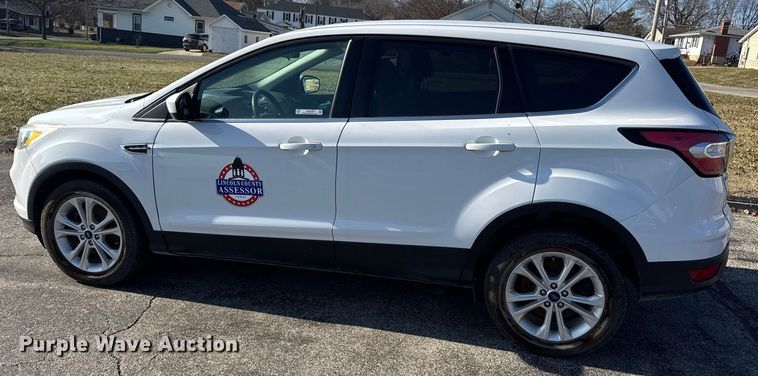 image for item EN0832 2017 Ford Escape SE SUV