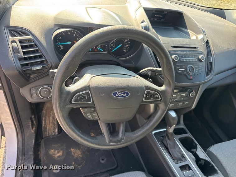 image for item EN0832 2017 Ford Escape SE SUV