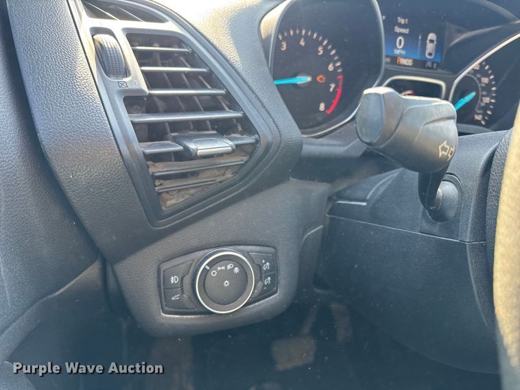 image for item EN0832 2017 Ford Escape SE SUV