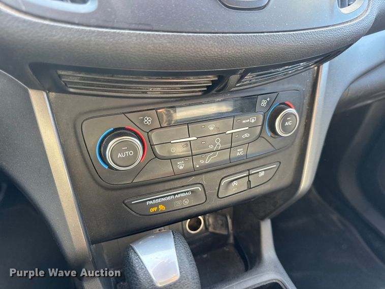 image for item EN0832 2017 Ford Escape SE SUV