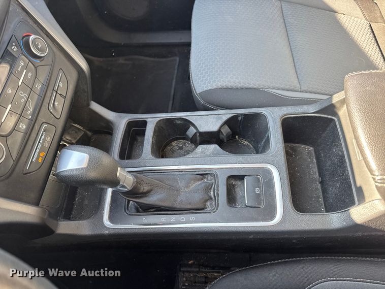 image for item EN0832 2017 Ford Escape SE SUV