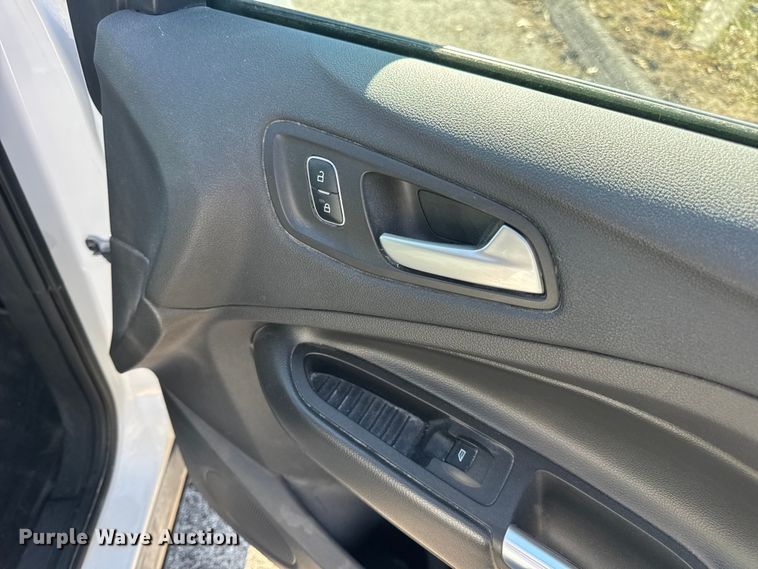 image for item EN0832 2017 Ford Escape SE SUV