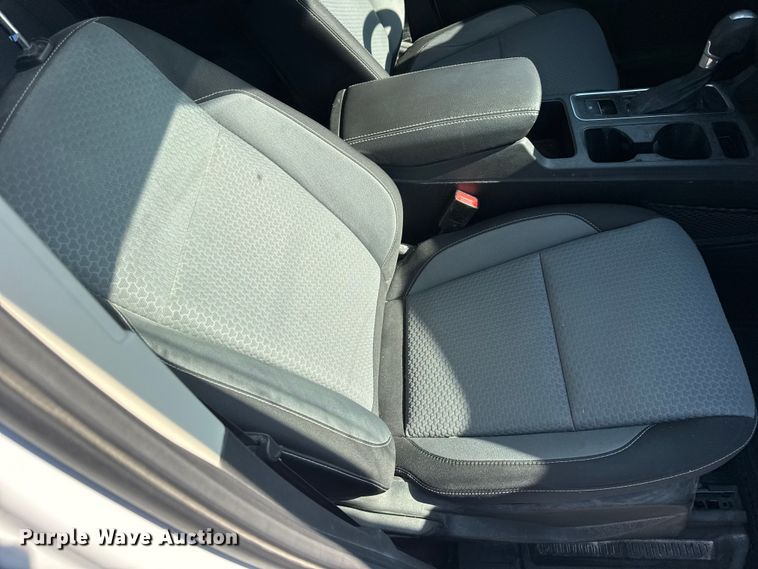 image for item EN0832 2017 Ford Escape SE SUV