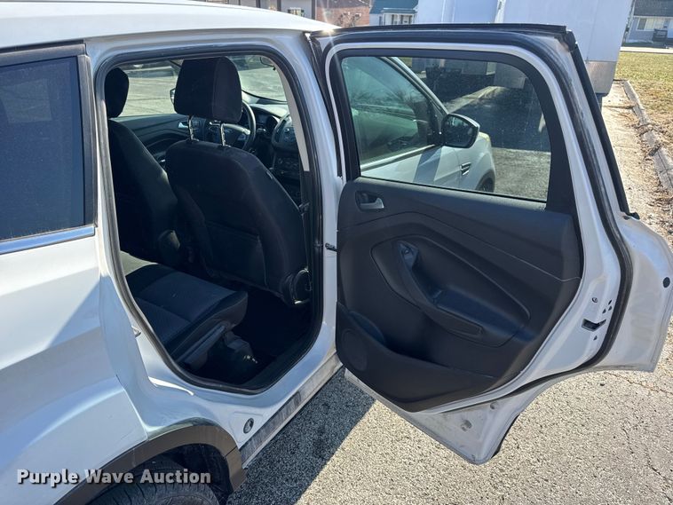 image for item EN0832 2017 Ford Escape SE SUV