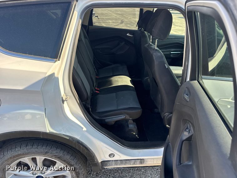 image for item EN0832 2017 Ford Escape SE SUV