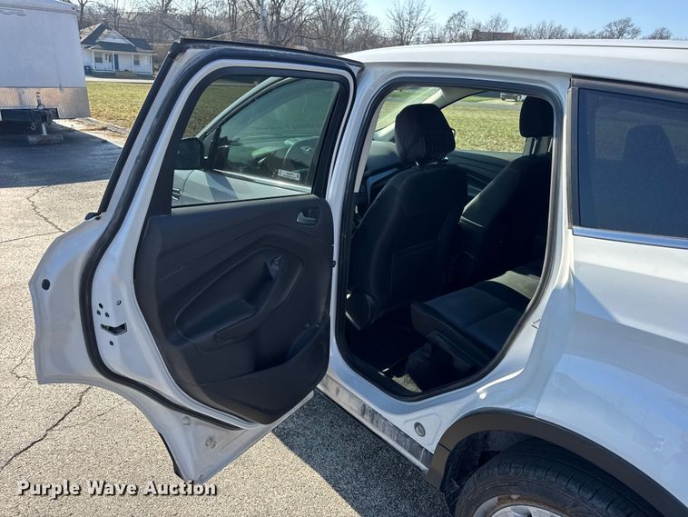 image for item EN0832 2017 Ford Escape SE SUV