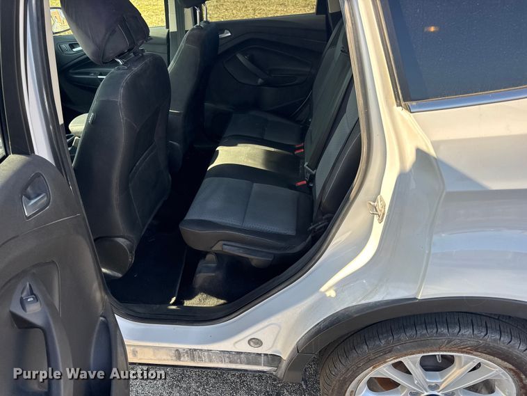 image for item EN0832 2017 Ford Escape SE SUV