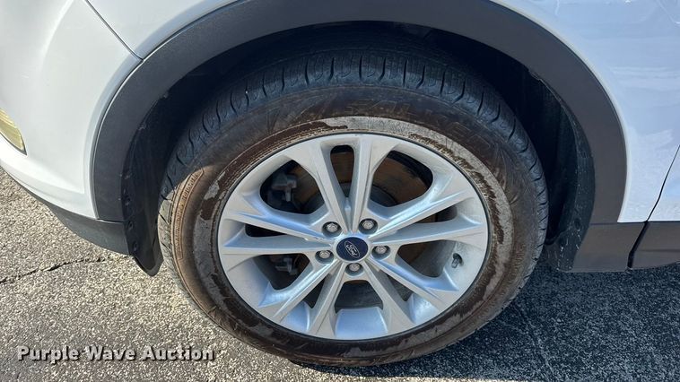 image for item EN0832 2017 Ford Escape SE SUV