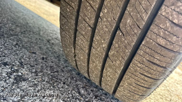 image for item EN0832 2017 Ford Escape SE SUV