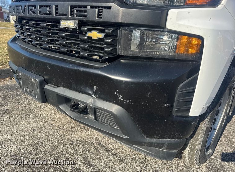 image for item EN0833 2020 Chevrolet Silverado 1500 Ext. Cab pickup truck