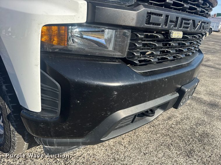 image for item EN0833 2020 Chevrolet Silverado 1500 Ext. Cab pickup truck