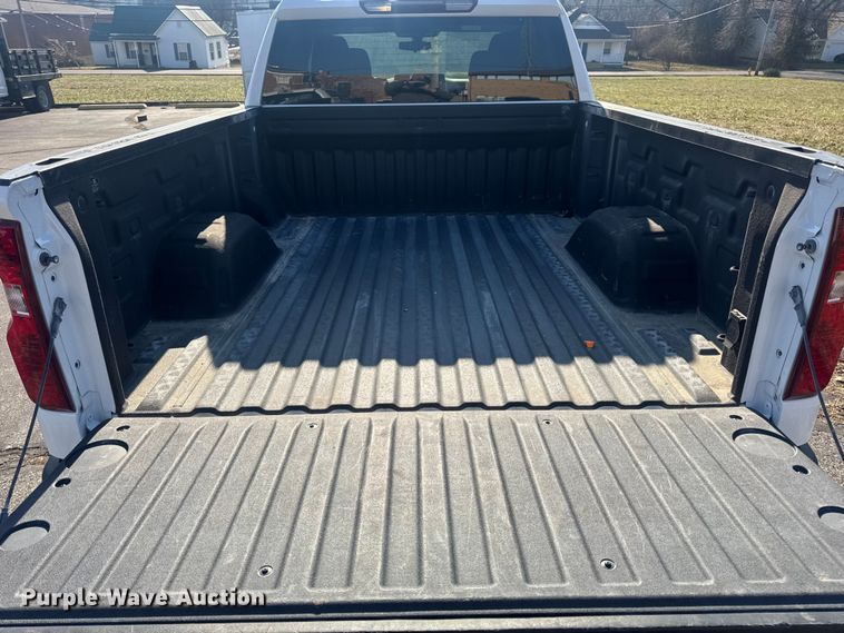 image for item EN0833 2020 Chevrolet Silverado 1500 Ext. Cab pickup truck