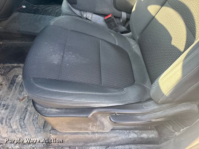 image for item EN0833 2020 Chevrolet Silverado 1500 Ext. Cab pickup truck