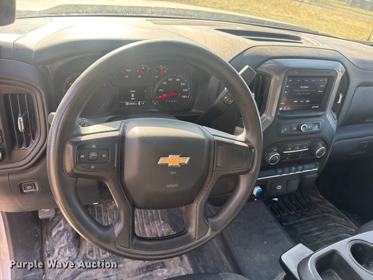 image for item EN0833 2020 Chevrolet Silverado 1500 Ext. Cab pickup truck