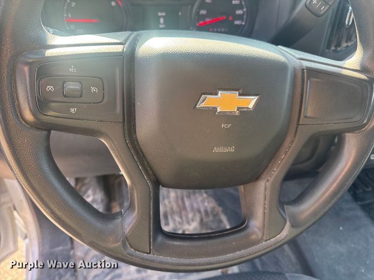 image for item EN0833 2020 Chevrolet Silverado 1500 Ext. Cab pickup truck