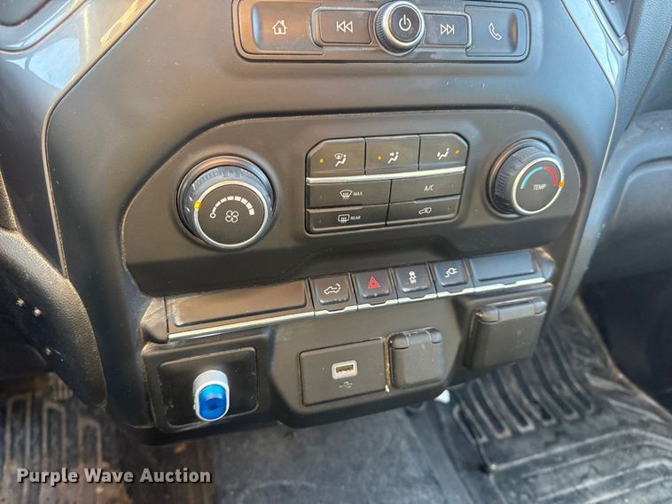 image for item EN0833 2020 Chevrolet Silverado 1500 Ext. Cab pickup truck