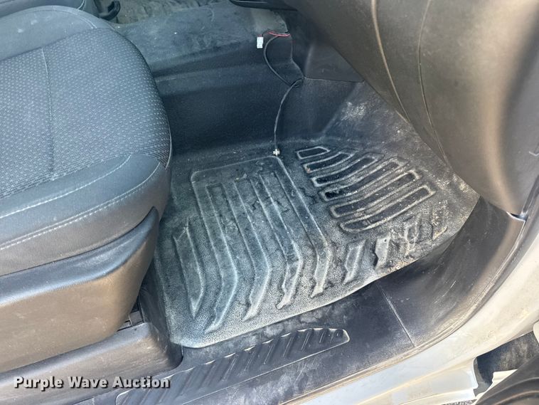 image for item EN0833 2020 Chevrolet Silverado 1500 Ext. Cab pickup truck