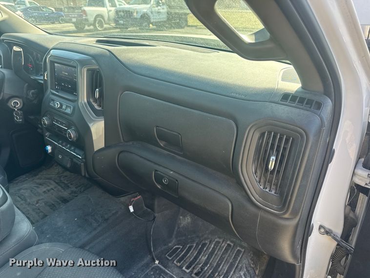 image for item EN0833 2020 Chevrolet Silverado 1500 Ext. Cab pickup truck