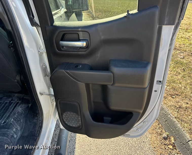 image for item EN0833 2020 Chevrolet Silverado 1500 Ext. Cab pickup truck