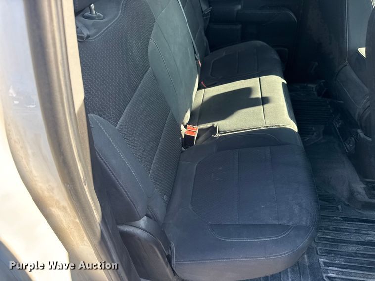 image for item EN0833 2020 Chevrolet Silverado 1500 Ext. Cab pickup truck