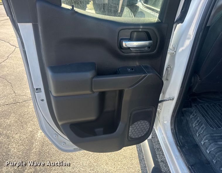 image for item EN0833 2020 Chevrolet Silverado 1500 Ext. Cab pickup truck