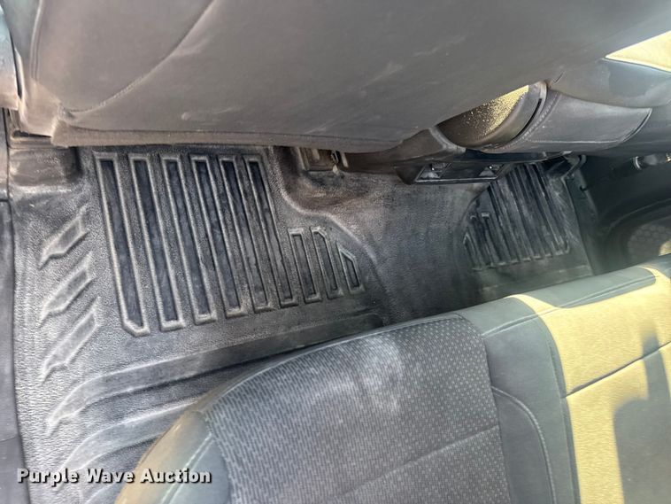 image for item EN0833 2020 Chevrolet Silverado 1500 Ext. Cab pickup truck