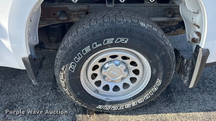 image for item EN0833 2020 Chevrolet Silverado 1500 Ext. Cab pickup truck