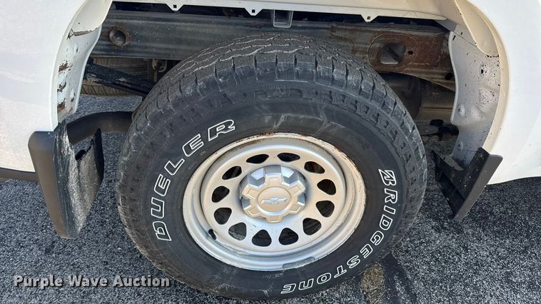 image for item EN0833 2020 Chevrolet Silverado 1500 Ext. Cab pickup truck