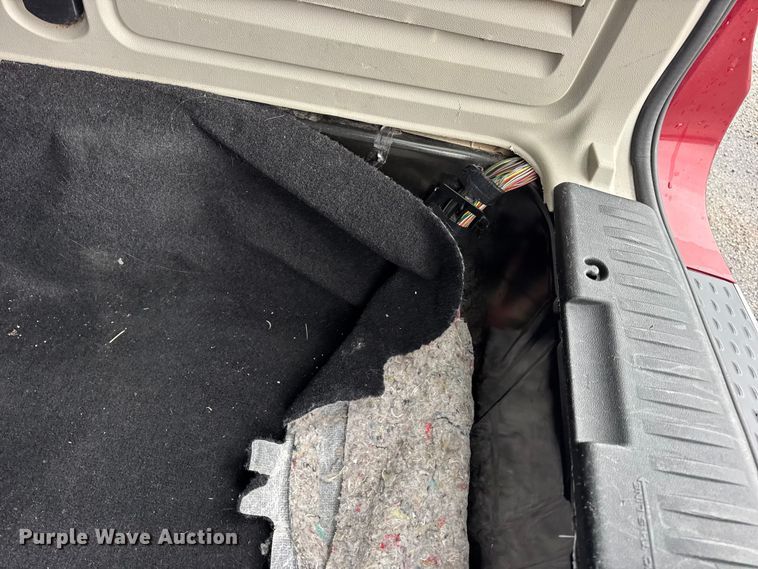 image for item EN0853 2011 Chrysler Town And Country van