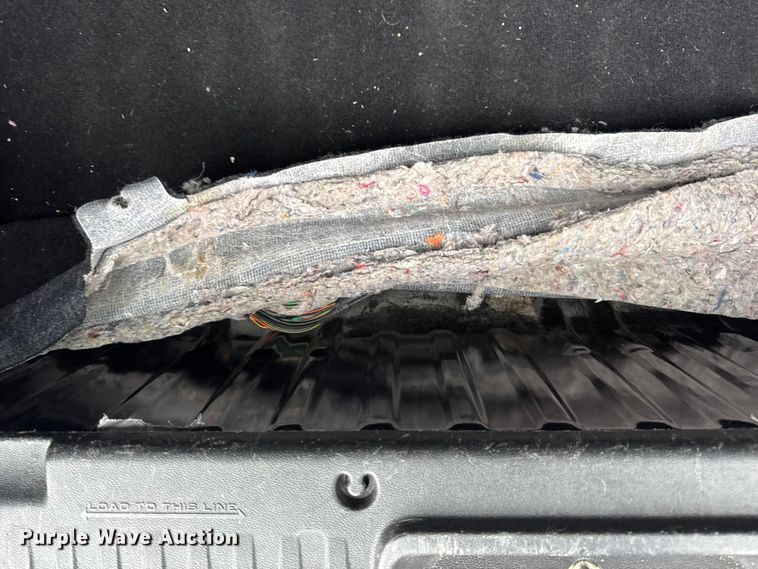 image for item EN0853 2011 Chrysler Town And Country van