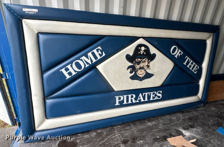 image for item EN0855 Approximately 10 gym mats