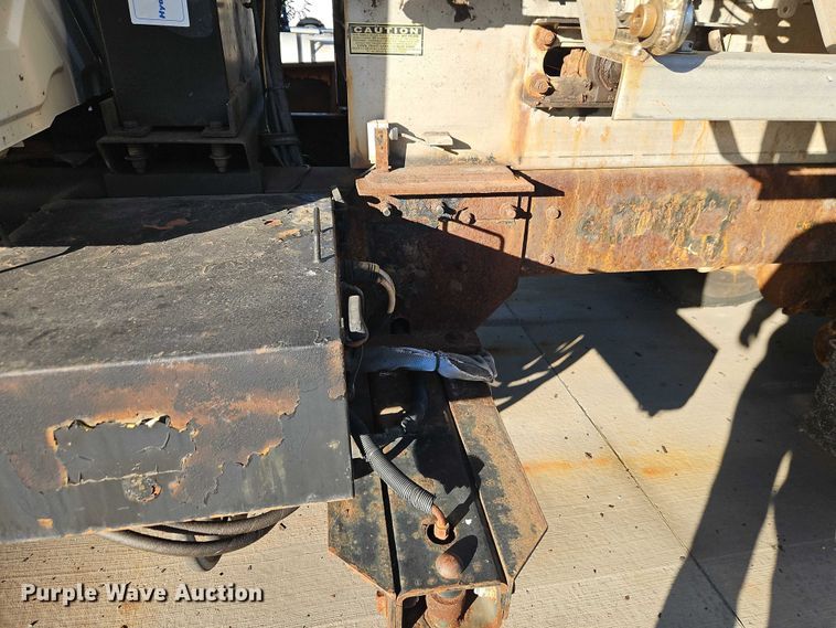 image for item EO4806 2006 International 7400 dump truck