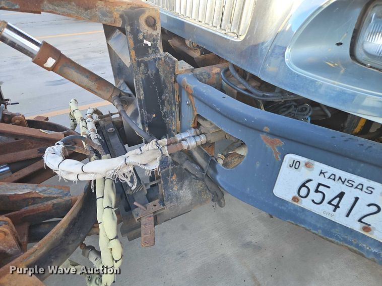 image for item EO4806 2006 International 7400 dump truck