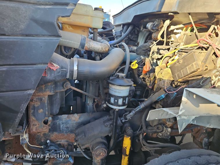 image for item EO4806 2006 International 7400 dump truck