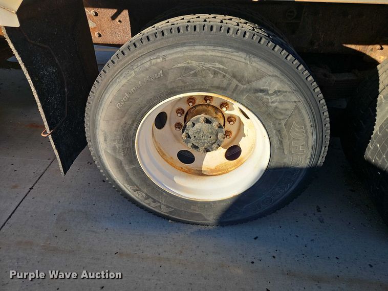 image for item EO4806 2006 International 7400 dump truck