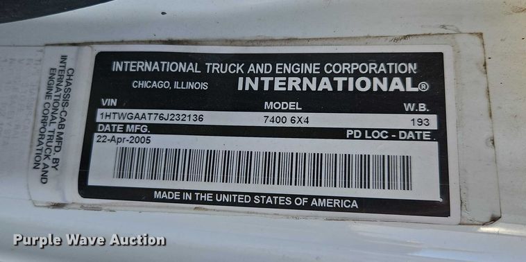 image for item EO4806 2006 International 7400 dump truck