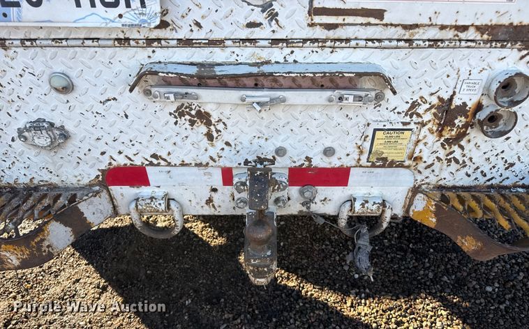 image for item EP2768 1998 International 4700 digger derrick truck