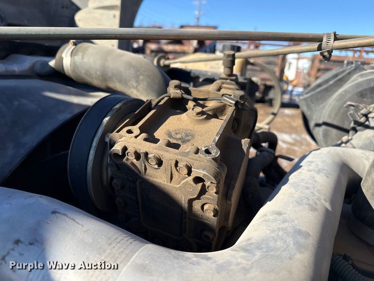 image for item EP2768 1998 International 4700 digger derrick truck