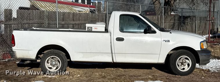 image for item EP2769 2002 Ford F150 pickup truck
