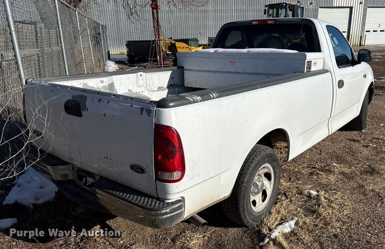image for item EP2769 2002 Ford F150 pickup truck