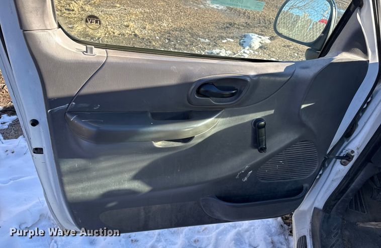 image for item EP2769 2002 Ford F150 pickup truck