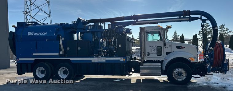 image for item ER0345 2014 Peterbilt 348 sewer jetter truck