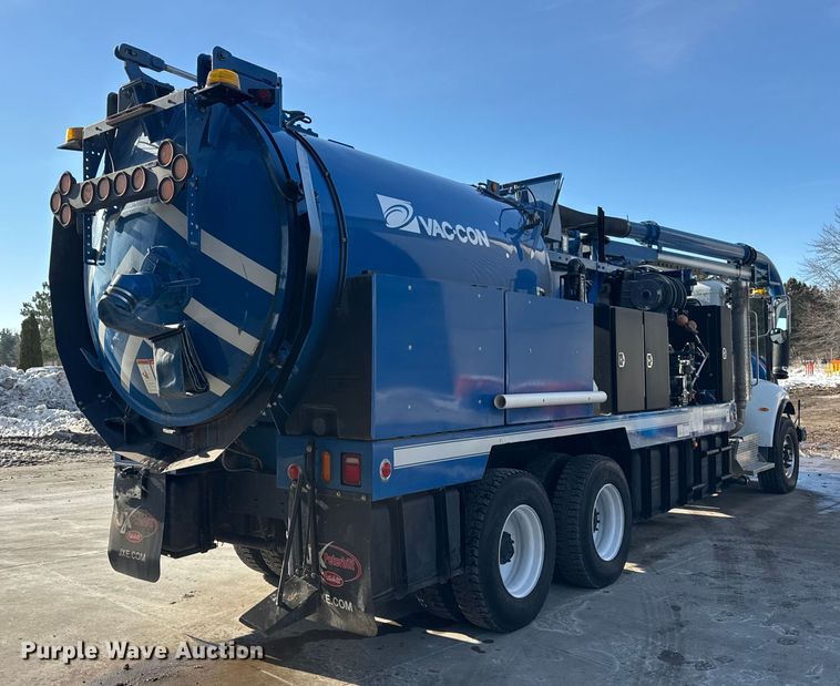 image for item ER0345 2014 Peterbilt 348 sewer jetter truck